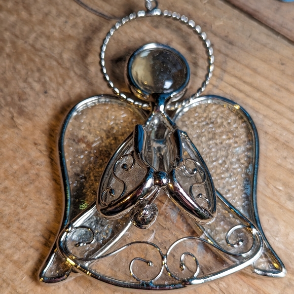 Stained Glass Angel Ornament /Sun Catcher - Picture 6 of 6